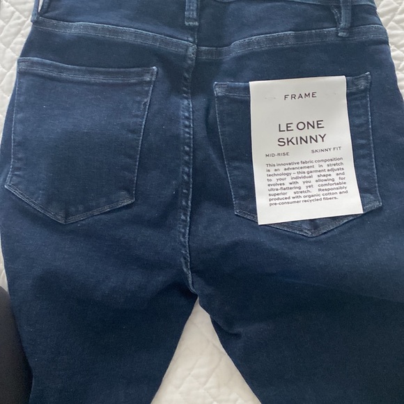 NWT Frame Le One Skinny Jeans- Size 1 - Picture 6 of 8
